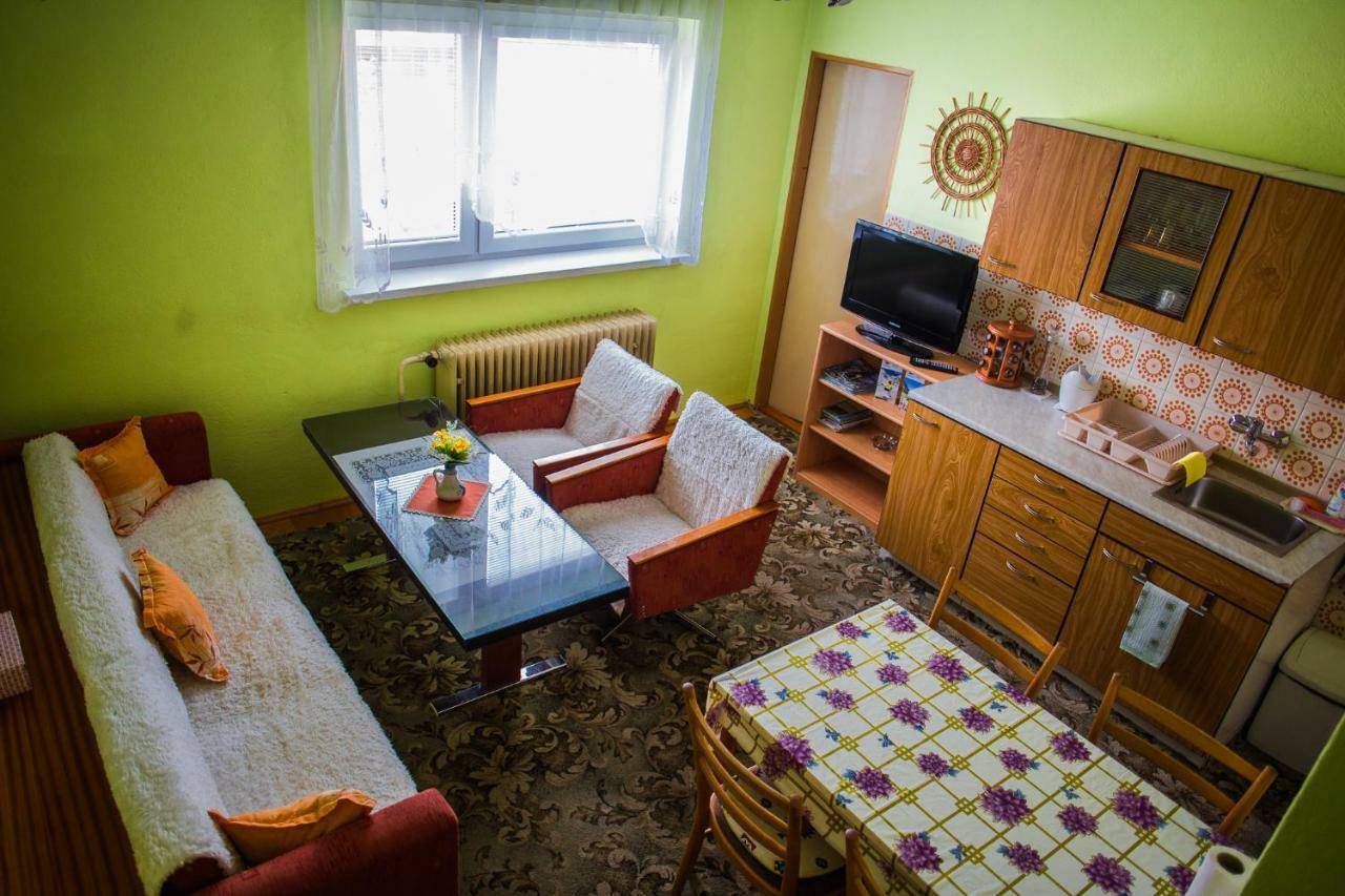 Apartman Strba Lejlighed Eksteriør billede